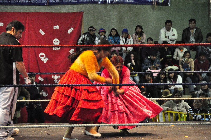 Cholita Wrestling